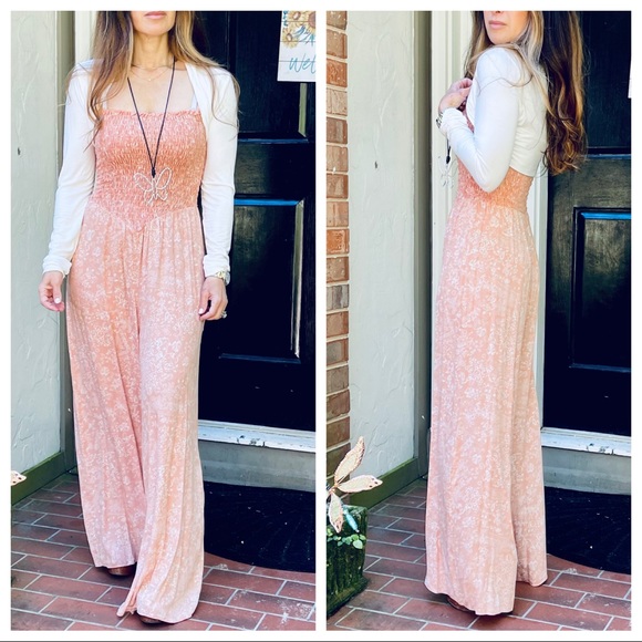 It’s all about this fabulous wide leg jumpsuit - Picture 2 of 11